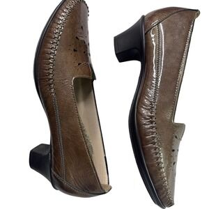 SAS Womens Metallic Bronze Leather Perforated Pumps Heels 6.5 M Made in USA